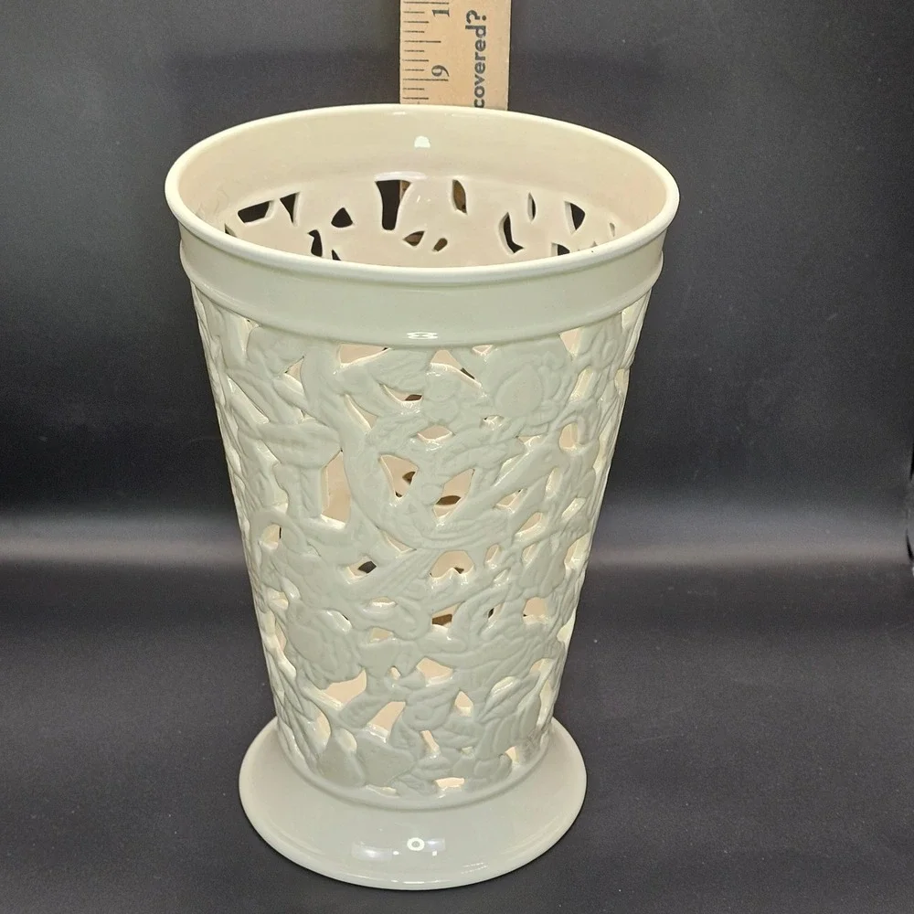 Villeroy &‎ Boch Heinrich White Reticulated Pierced Bird Floral Vase 8.5
